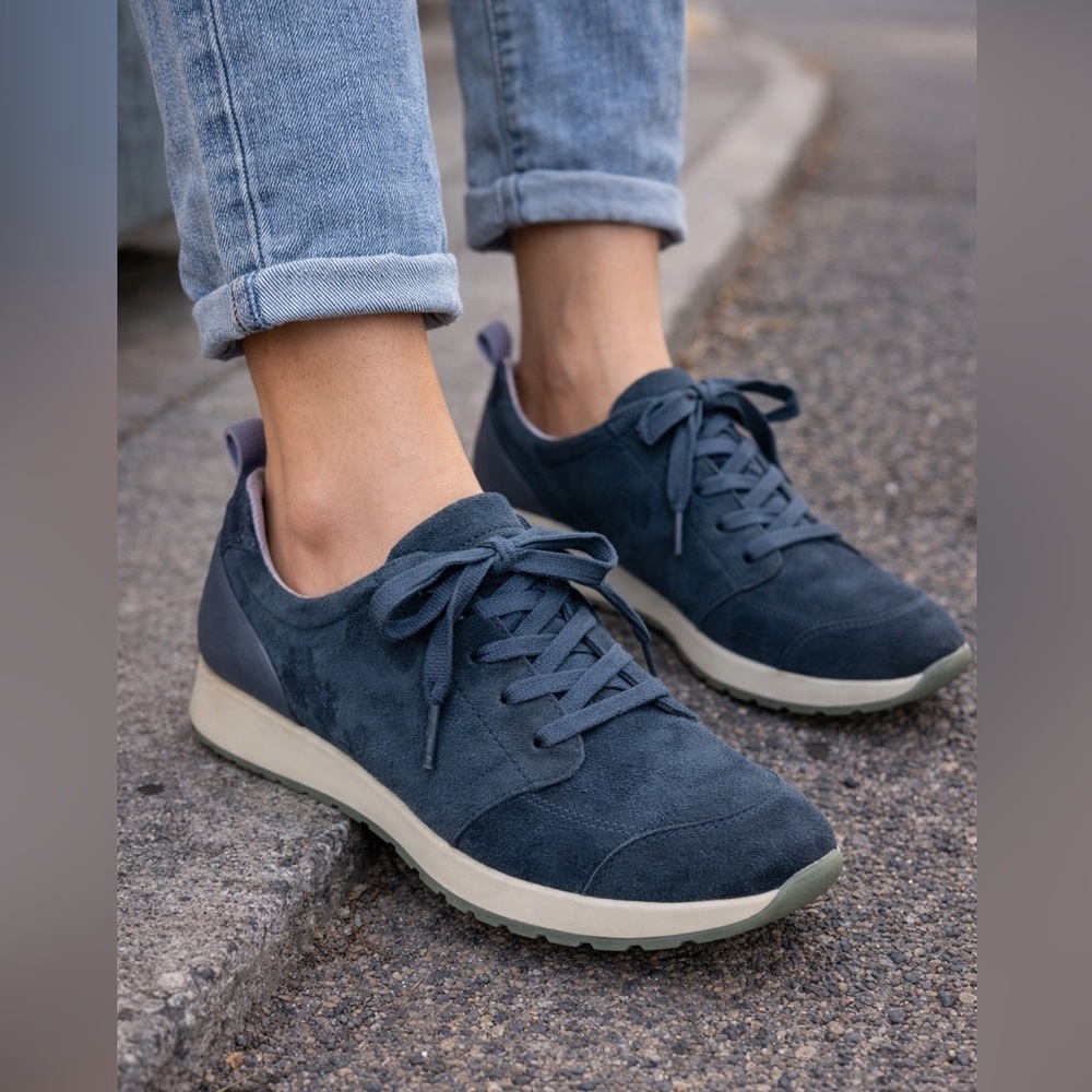 Munro Monique MW0137 Blue Suede Lace-Up Shoes Women’s 11 / EU 41 Comfort Walking